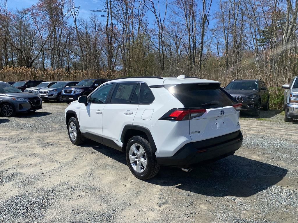 Used 2021 Toyota RAV4 XLE image 8