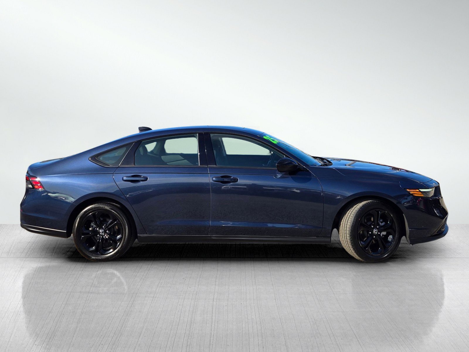 Used 2025 Honda Accord SE image 3