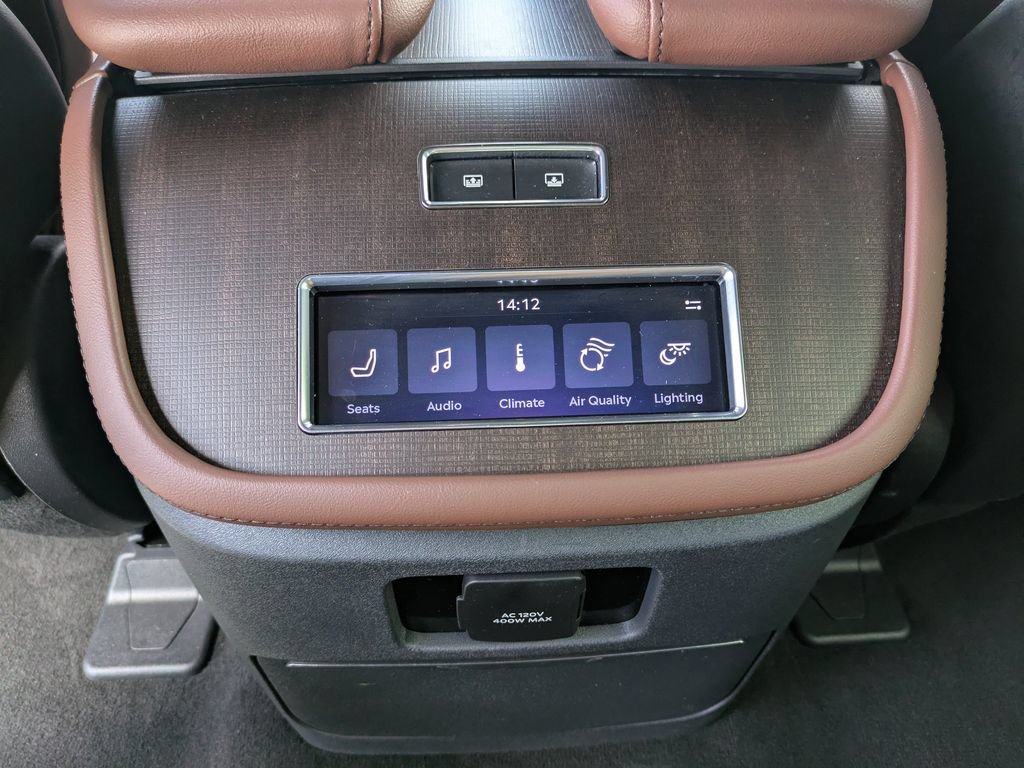 Used 2025 Lincoln Navigator Reserve AWD/4WD image 20