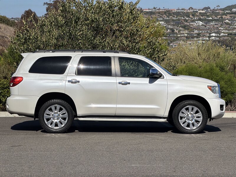 Used 2016 Toyota Sequoia Platinum AWD/4WD image 7