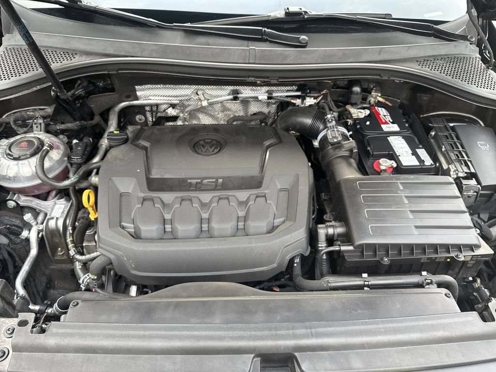 Used 2021 Volkswagen Tiguan SEL AWD/4WD image 18