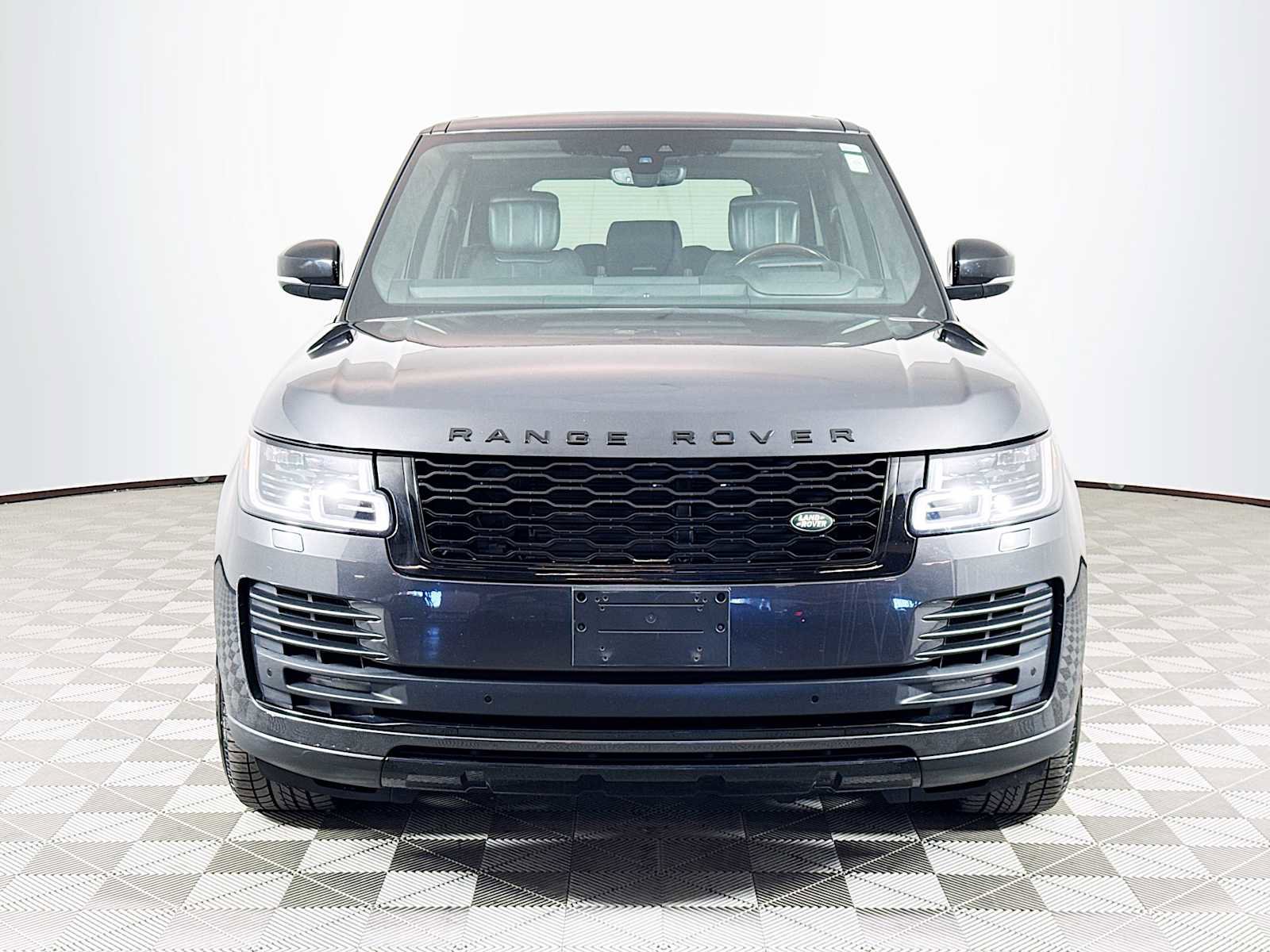 Used 2019 Land Rover Range Rover Supercharged AWD/4WD image 2