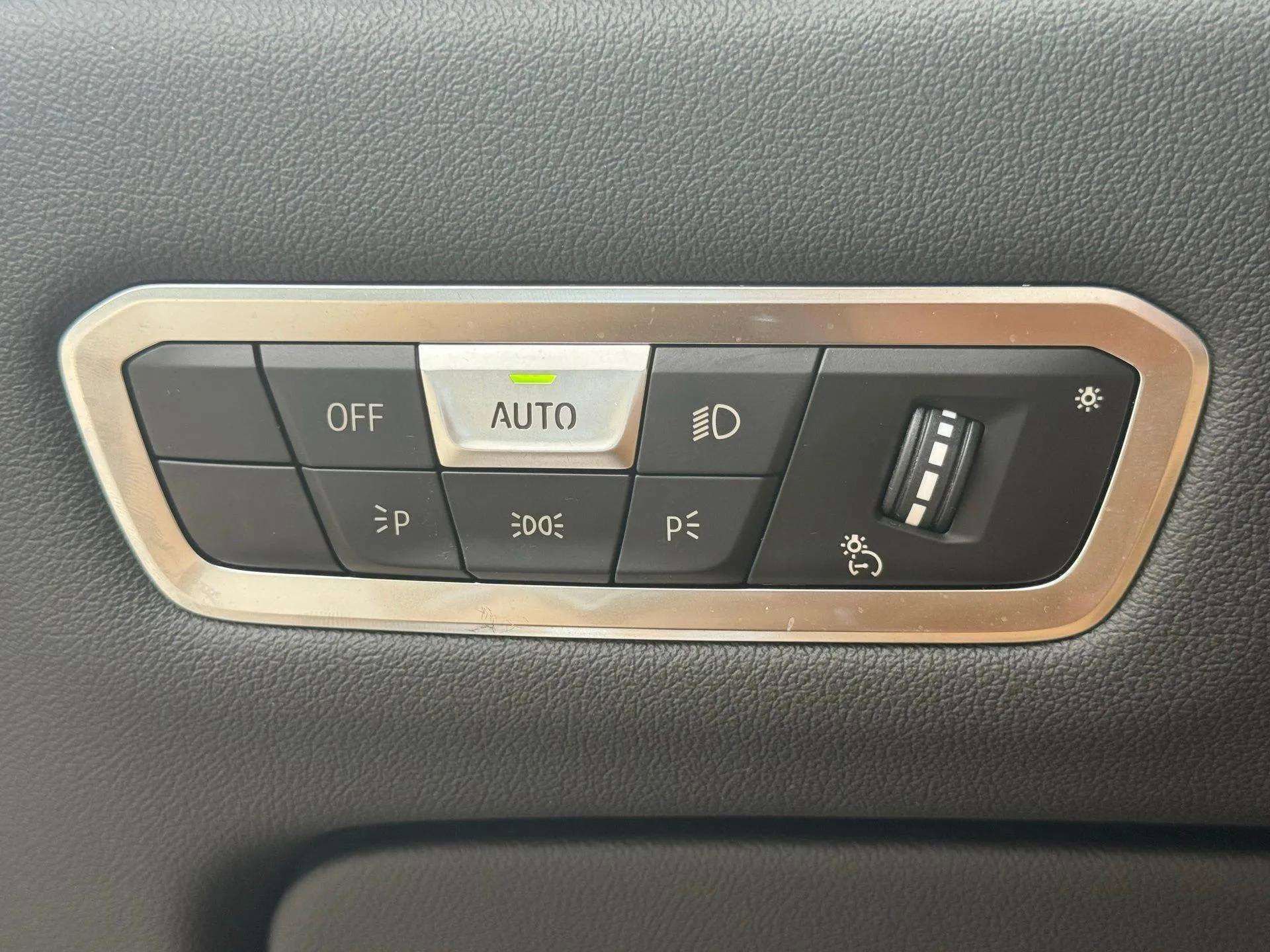 Used 2023 BMW X5 xDrive45e w/ Parking Assistance Package image 32