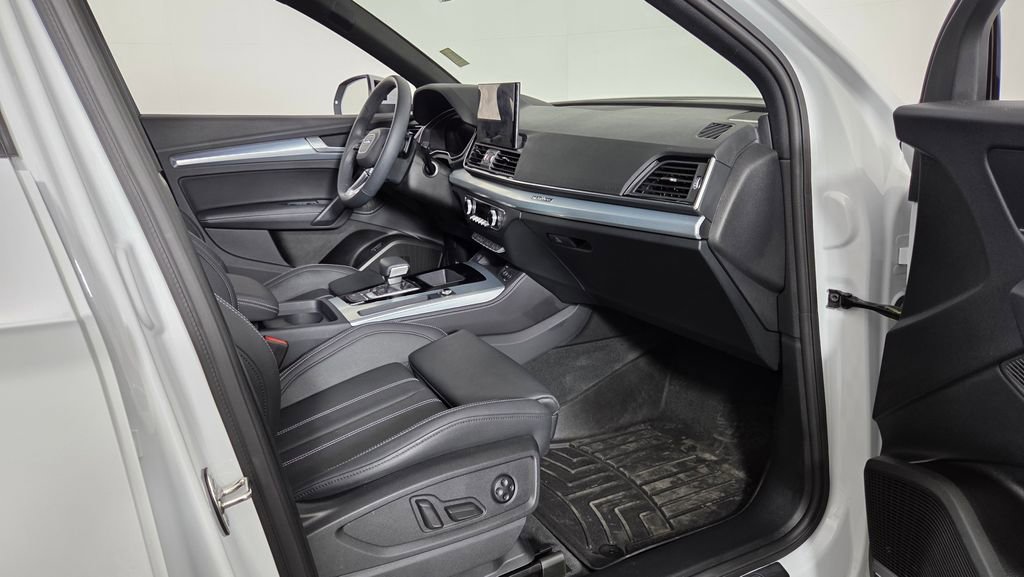 Used 2024 Audi Q5 2.0T Premium Plus AWD/4WD image 31