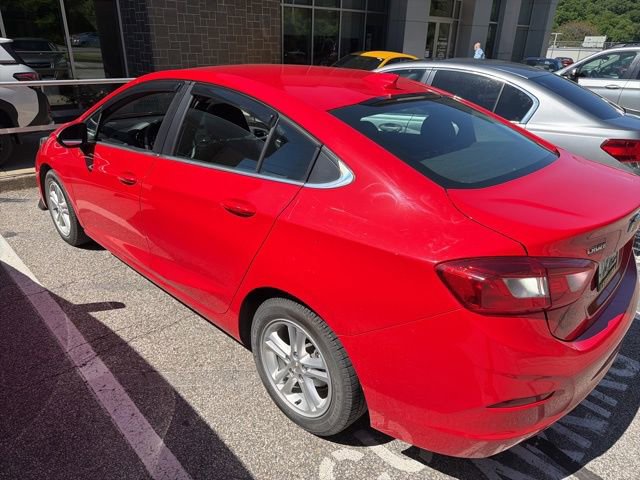 Used 2018 Chevrolet Cruze LT w/ Convenience Package FWD image 15