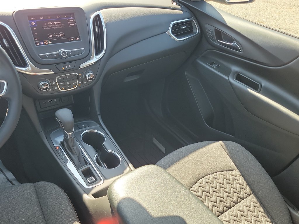 Certified 2024 Chevrolet Equinox LT w/ LPO, Floor Liner Package FWD image 31