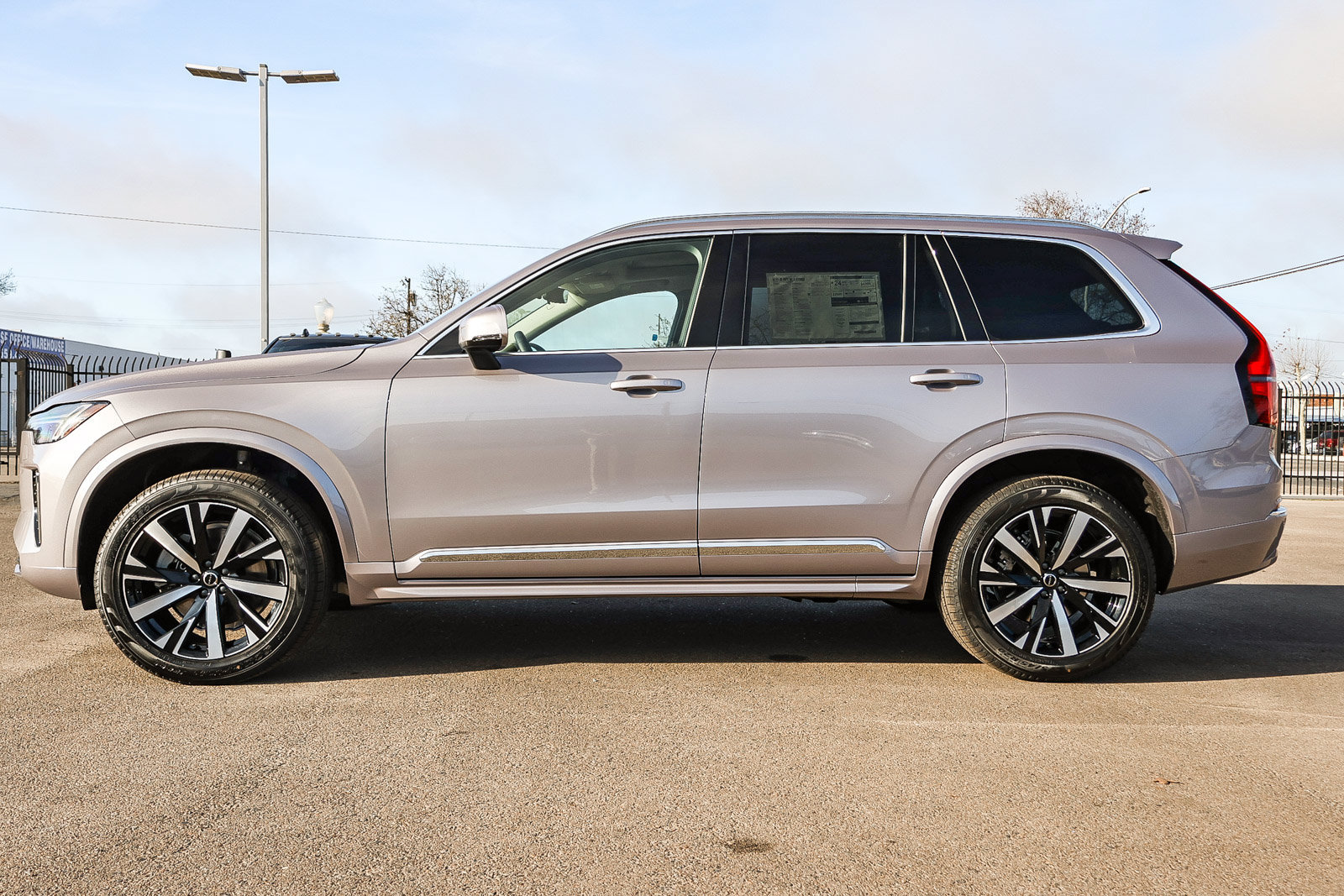 Used 2026 Volvo XC90 B5 Core w/ Protection Package Premier AWD/4WD image 8