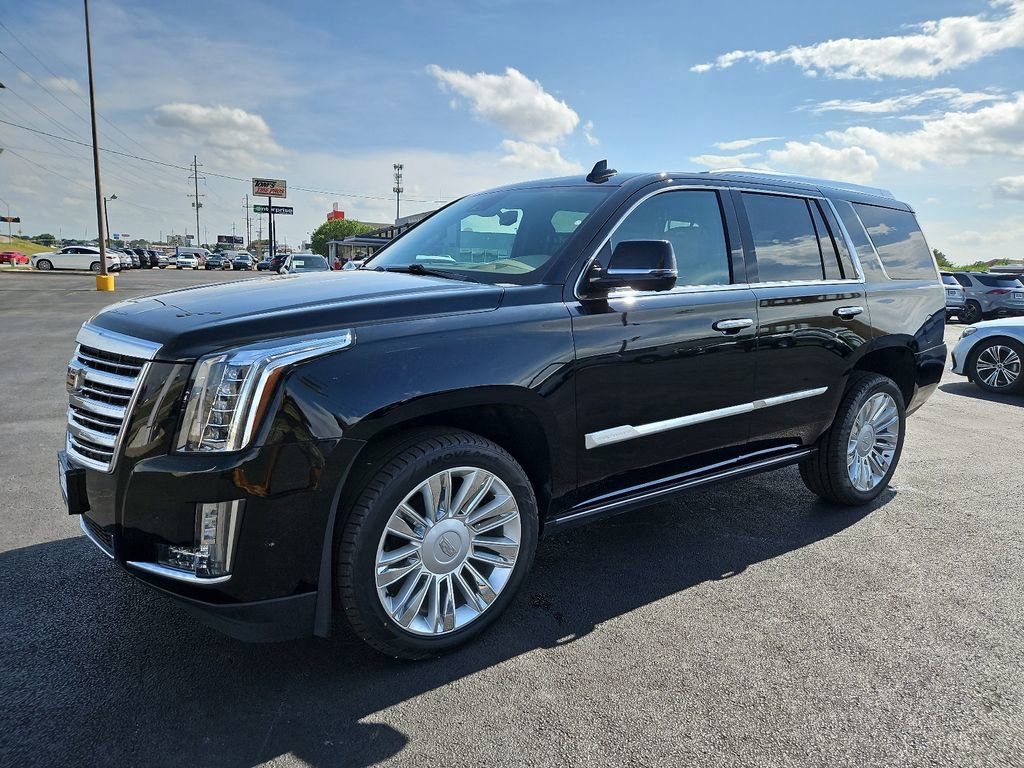 Used 2020 Cadillac Escalade Platinum AWD/4WD image 2