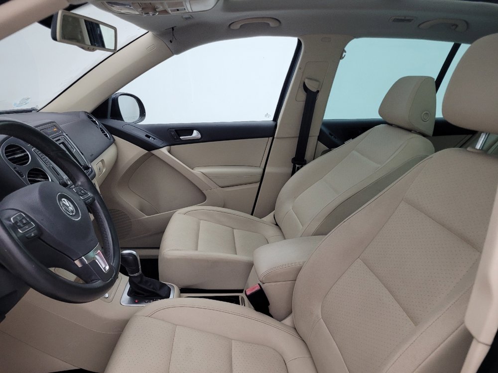 Used 2016 Volkswagen Tiguan SE image 17
