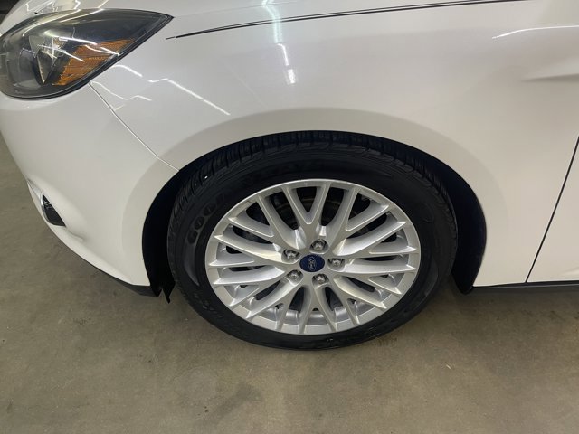 Used 2014 Ford Focus Titanium image 11