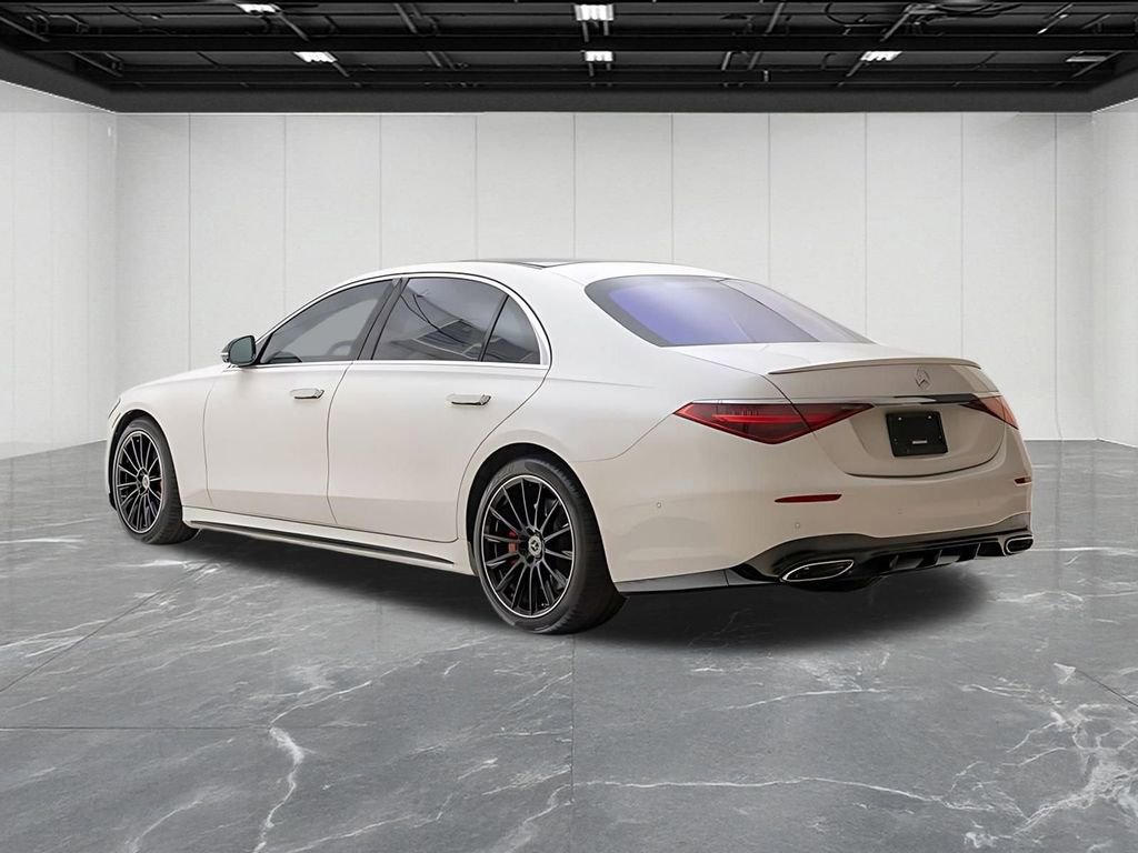 Used 2022 Mercedes-Benz S 580 4MATIC Sedan image 2