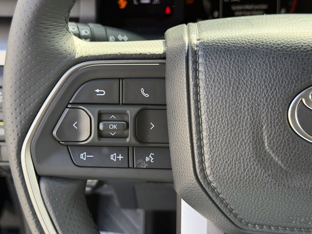 Used 2025 Toyota 4Runner SR5 image 22