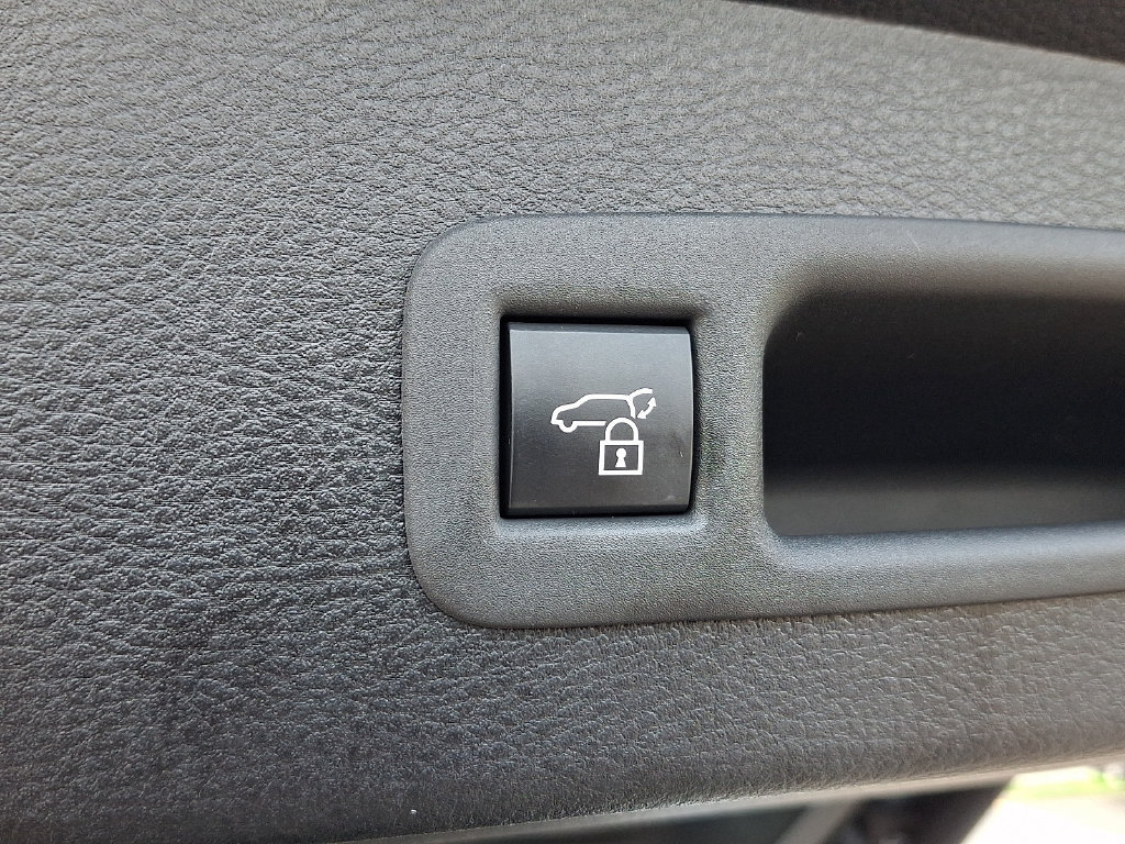 Certified 2026 Toyota Sienna XLE AWD/4WD image 31
