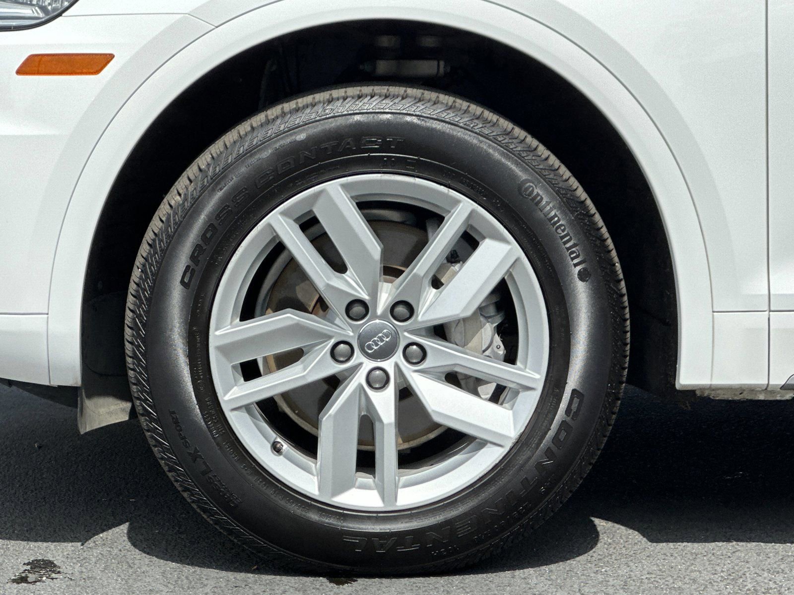 Used 2020 Audi Q5 2.0T Premium w/ Convenience Package image 32