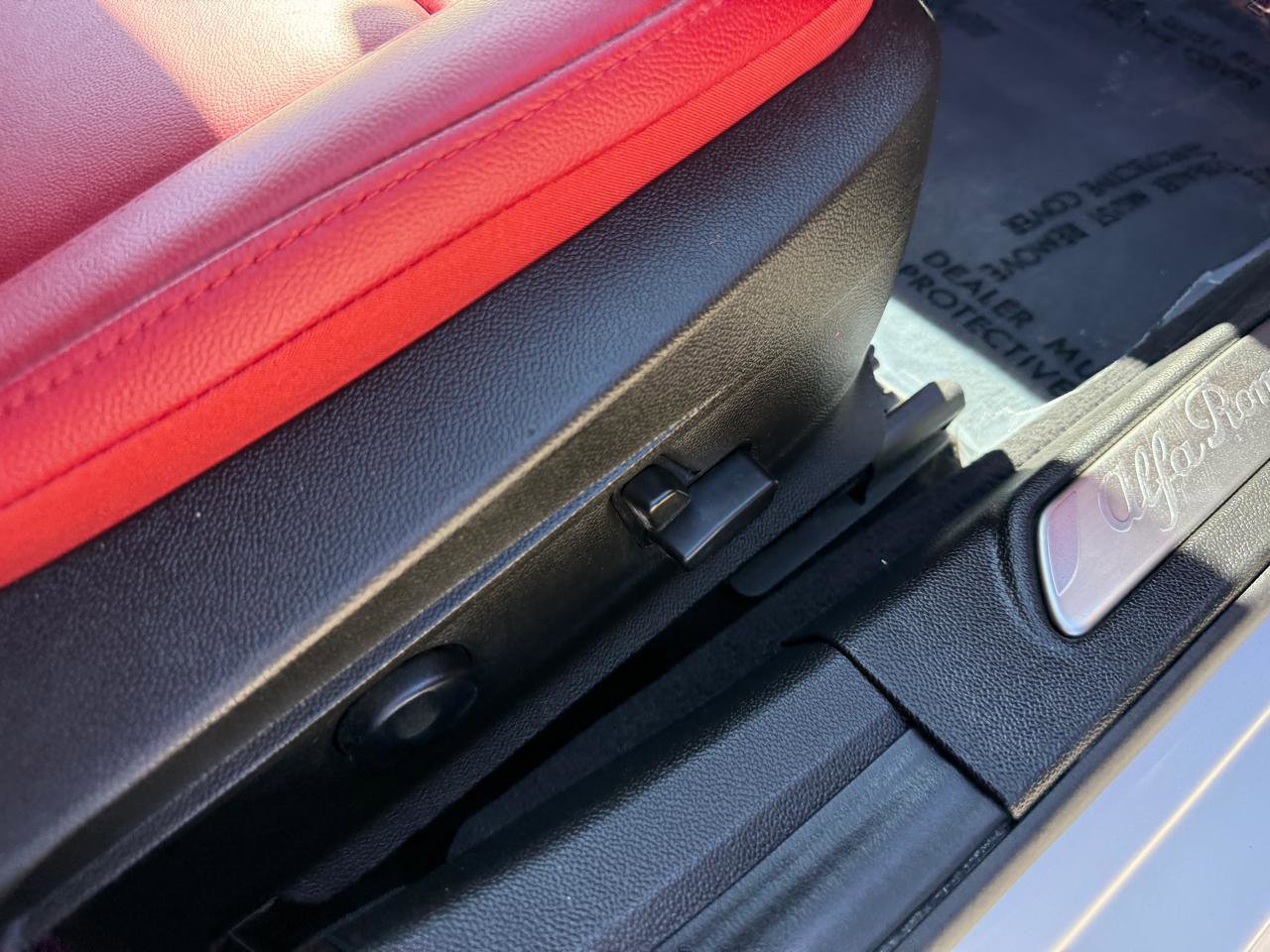 Used 2020 Alfa Romeo Giulia Ti w/ Nero Edizione image 26