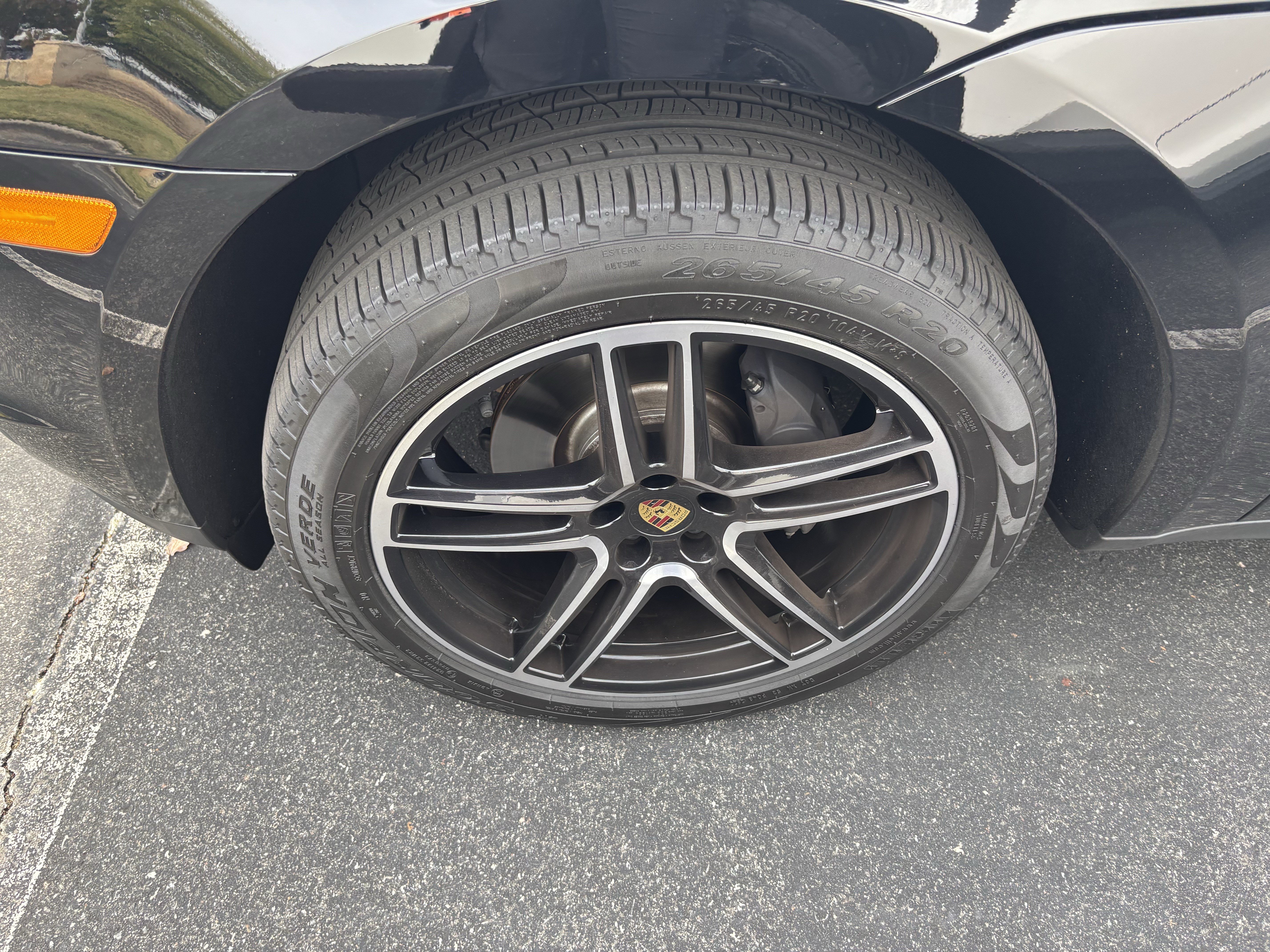 Used 2020 Porsche Macan AWD/4WD image 12