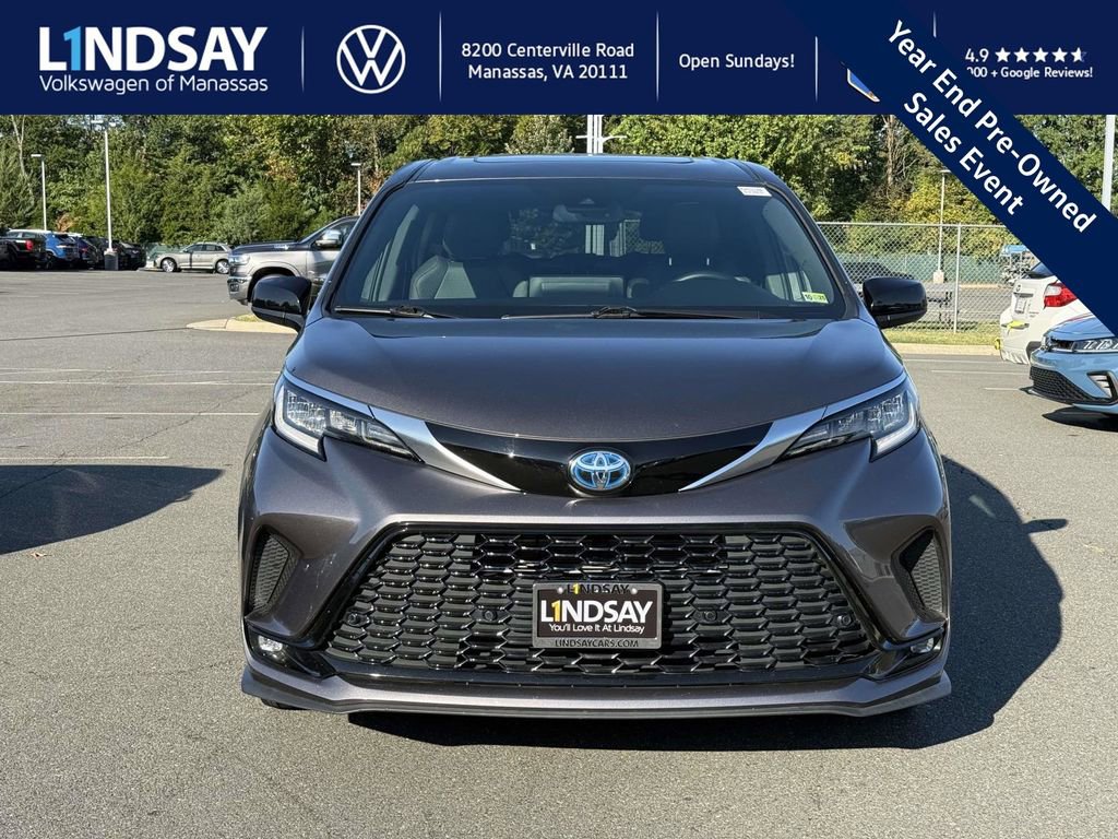 Used 2021 Toyota Sienna XSE image 7