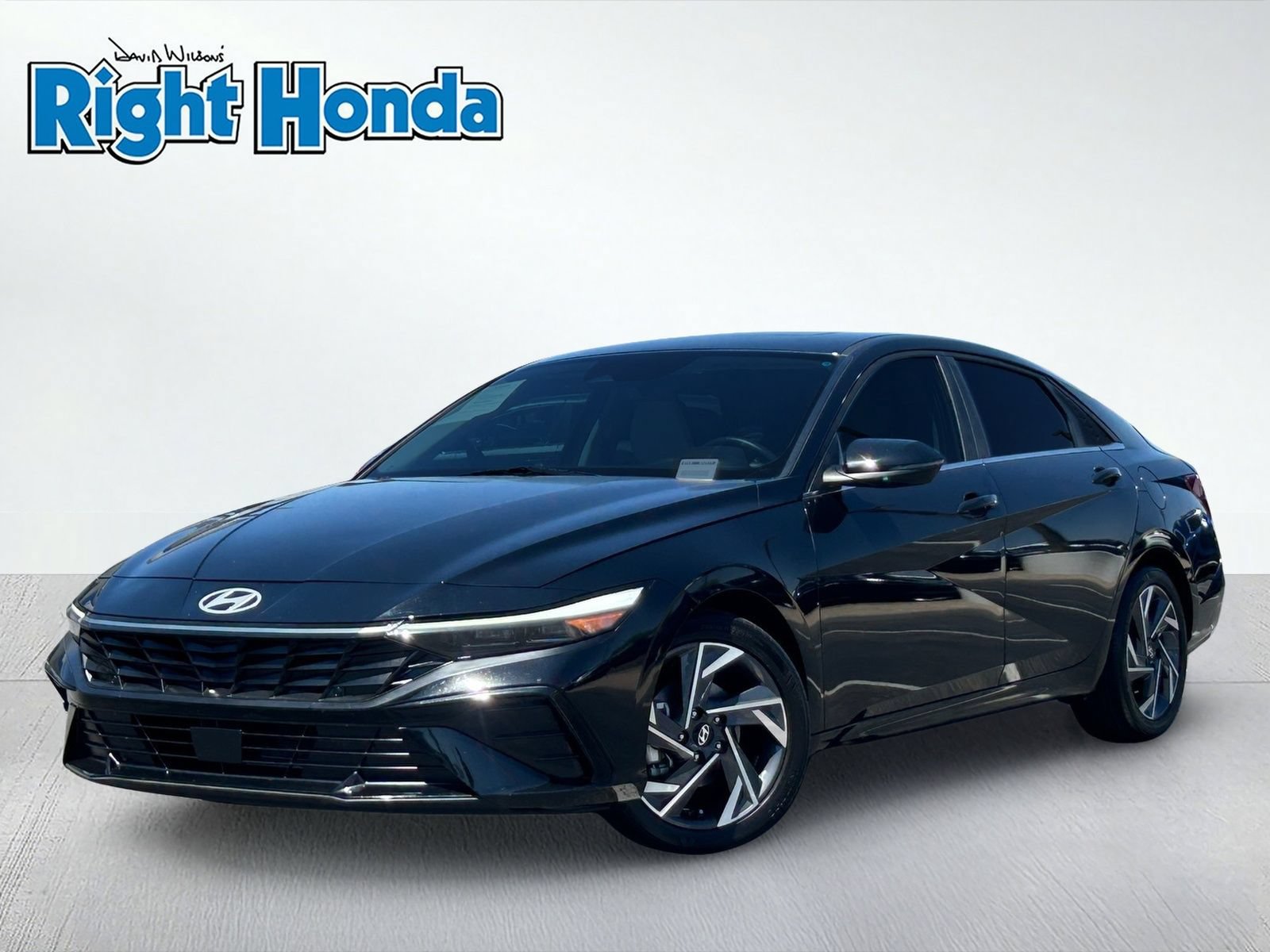 Used 2025 Hyundai Elantra Limited FWD video 2