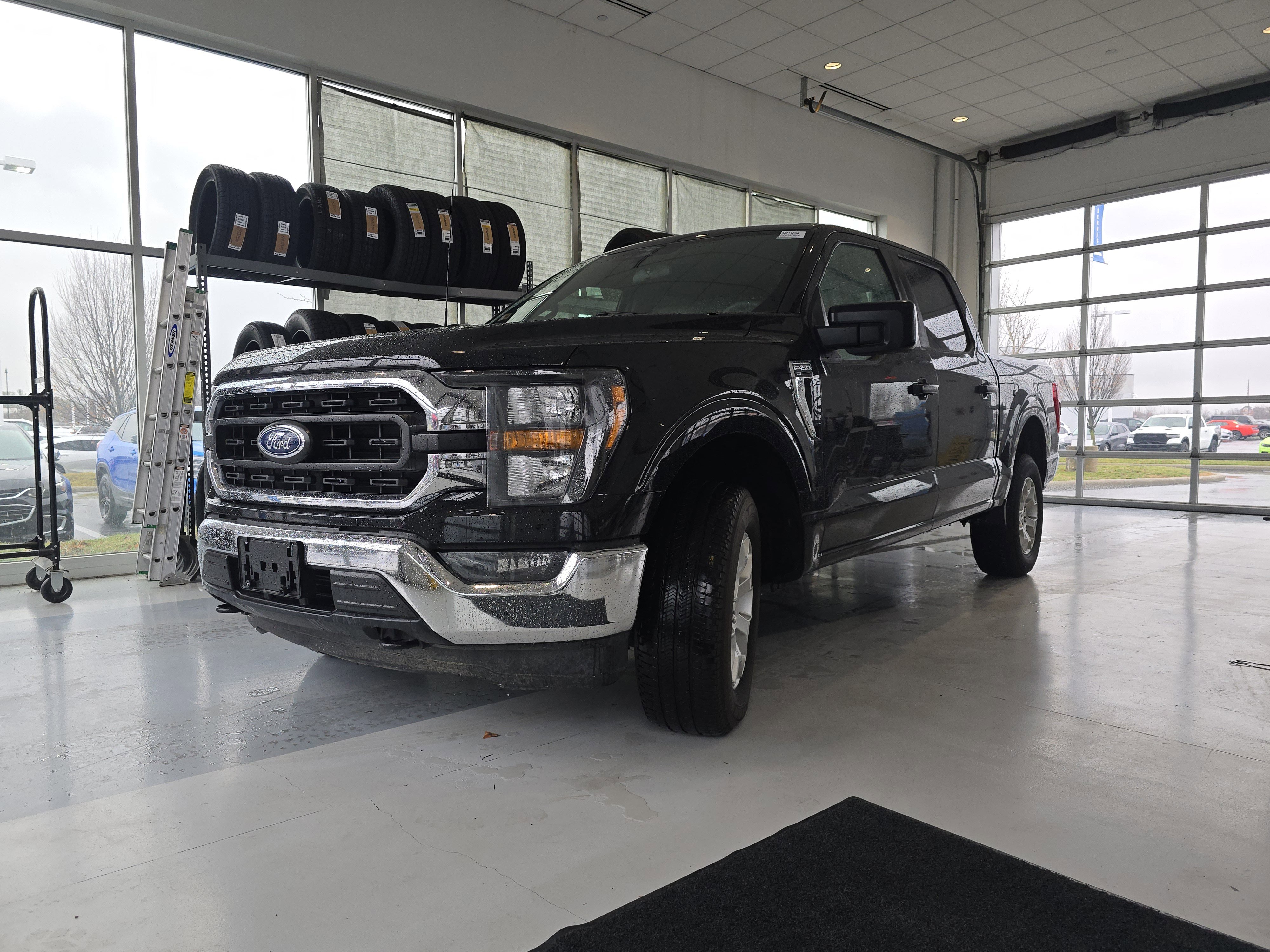 Used 2023 Ford F150 XLT image 14
