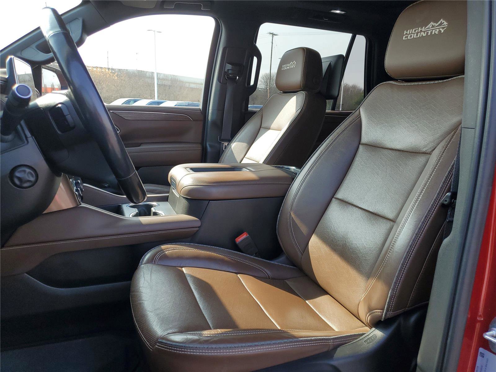 Used 2021 Chevrolet Tahoe High Country w/ Premium Package AWD/4WD image 18