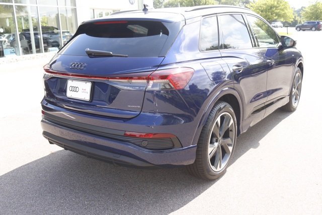 New 2025 Audi Q4 e-tron Premium Plus image 3