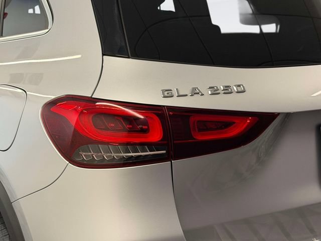 Certified 2023 Mercedes-Benz GLA 250 4MATIC image 10