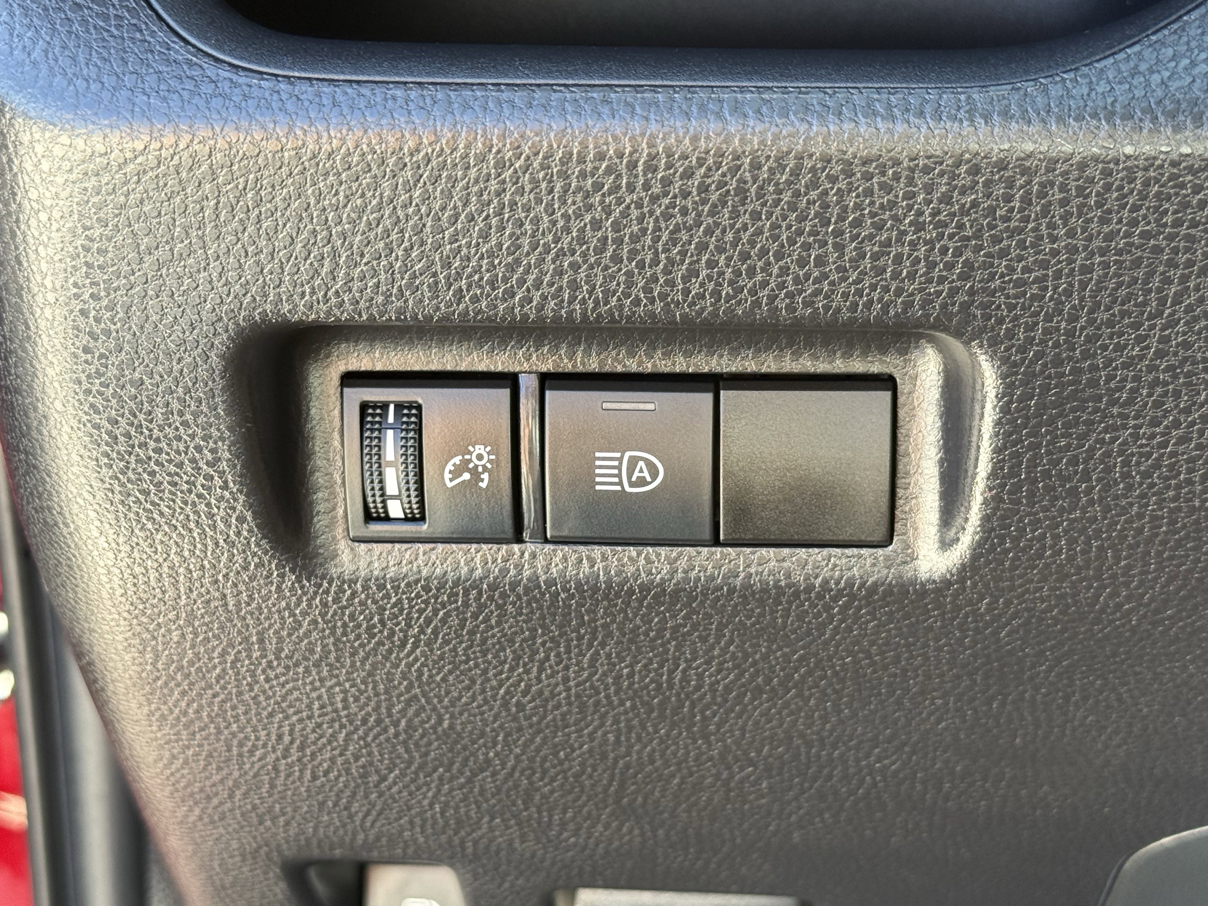 Used 2025 Toyota RAV4 LE image 25