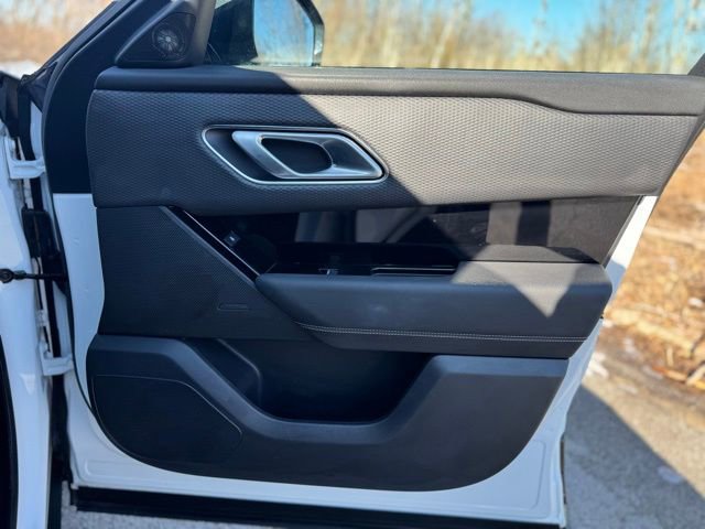 Used 2022 Land Rover Range Rover Velar R-Dynamic S image 18