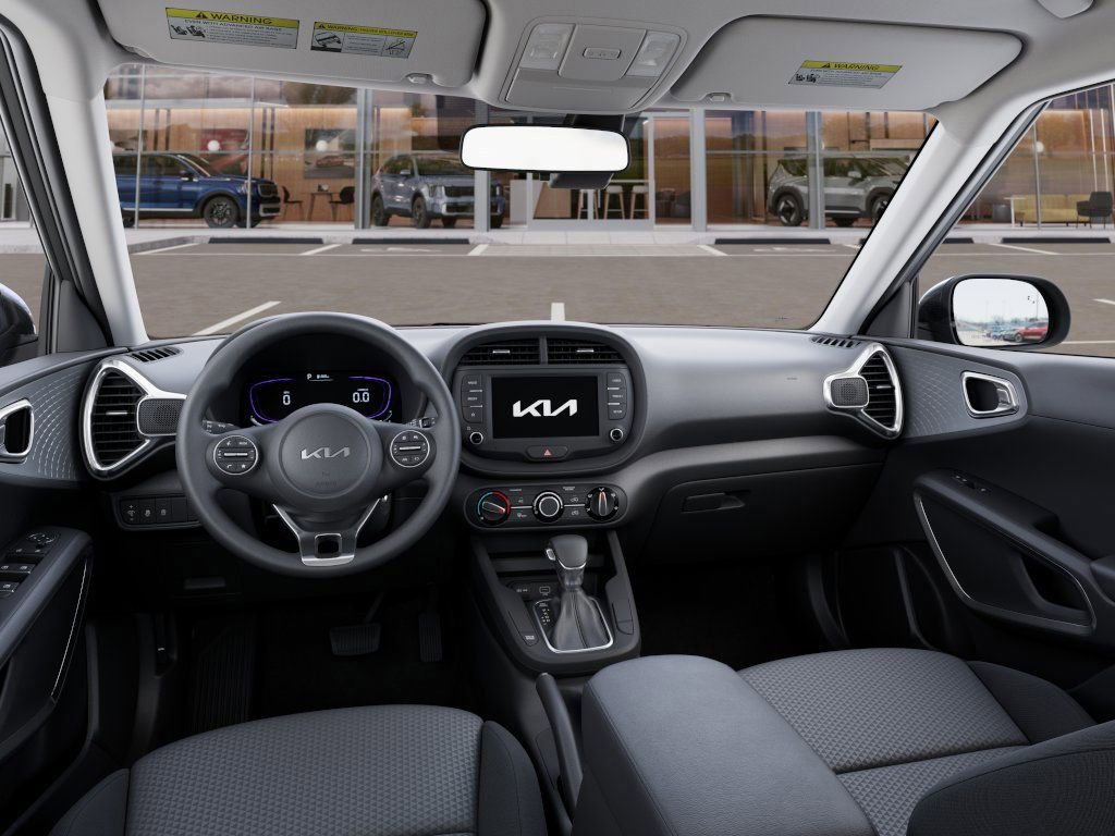 New 2025 Kia Soul LX w/ LX Technology Package FWD image 17