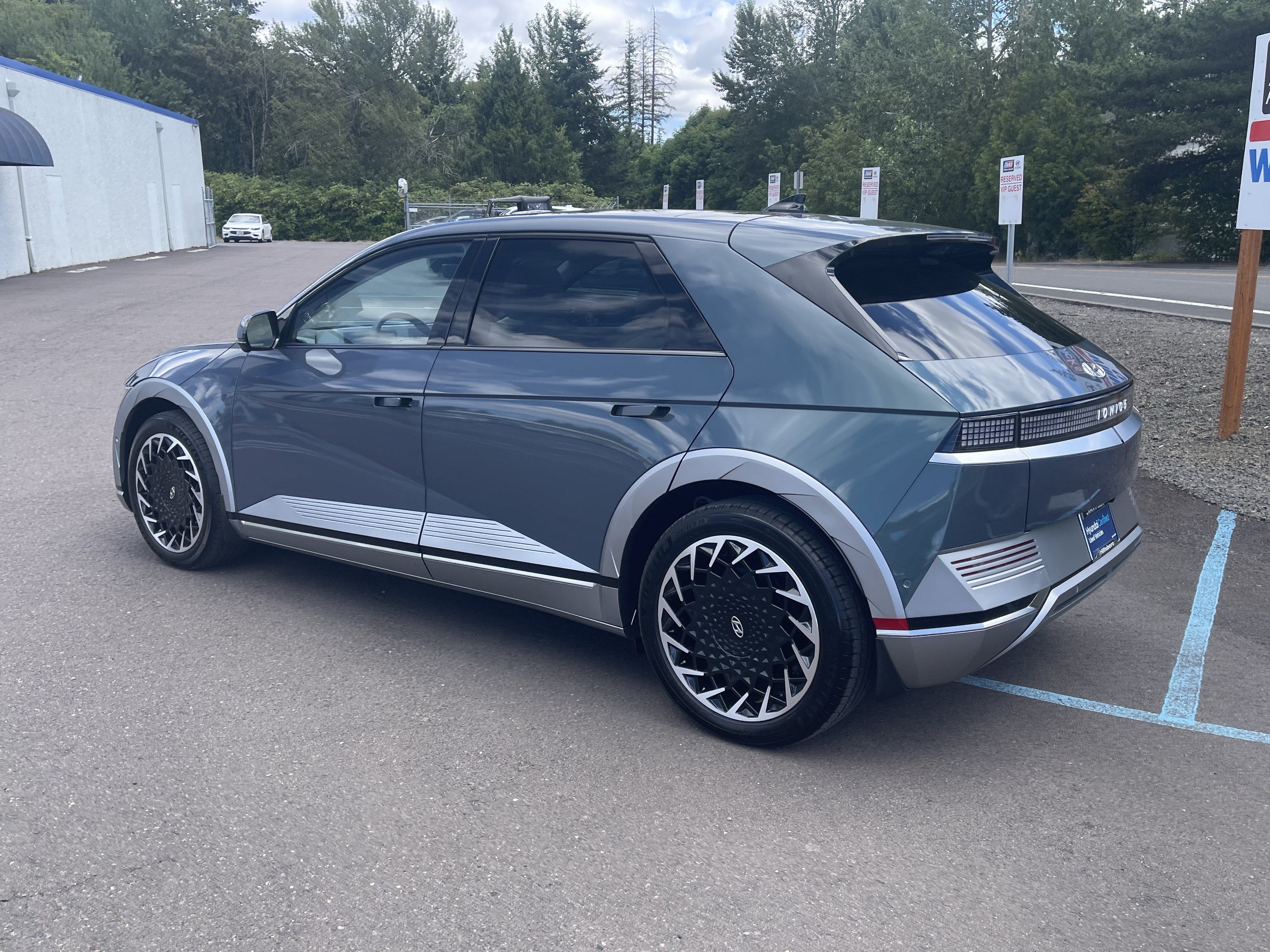Certified 2024 Hyundai Ioniq 5 Limited AWD/4WD image 3
