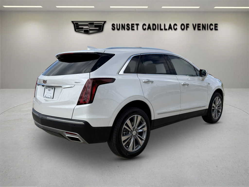 Certified 2025 Cadillac XT5 Premium Luxury AWD/4WD image 3