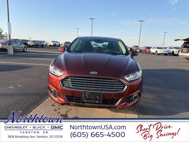 Used 2016 Ford Fusion Titanium FWD image 3