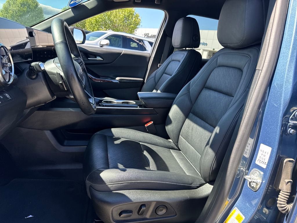 Used 2025 Chevrolet Equinox LT w/ Convenience Package II FWD image 15
