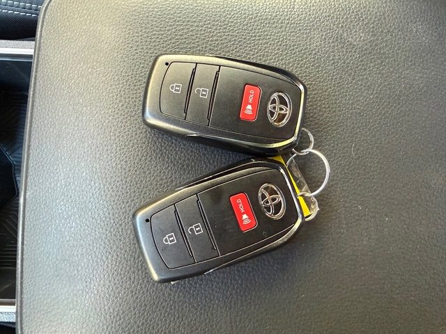 Used 2024 Toyota Tacoma TRD Off-Road image 27