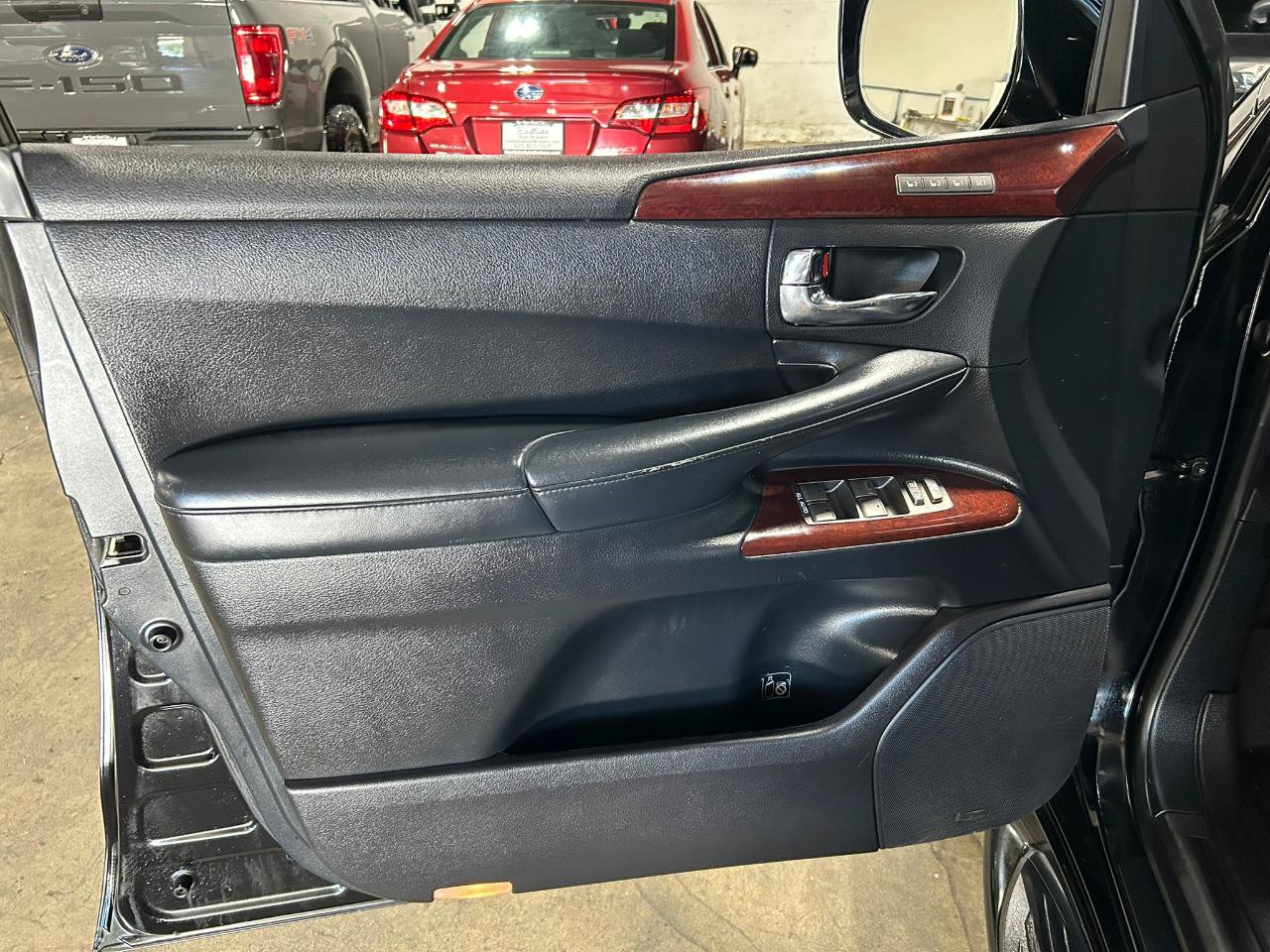 Used 2014 Lexus LX 570 4WD image 12