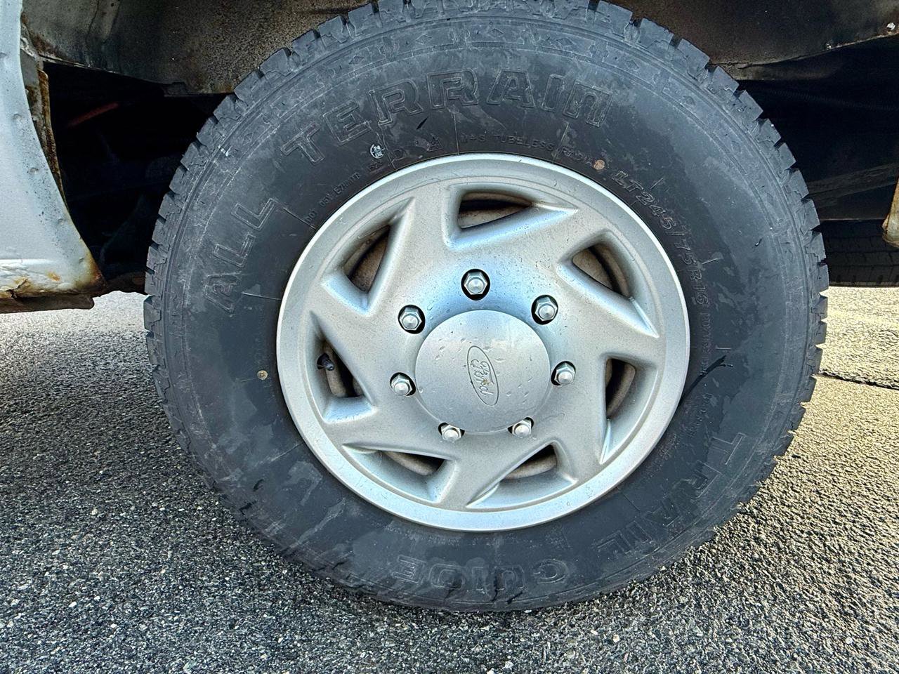 Used 2012 Ford E-350 and Econoline 350 Extended Super Duty w/ PWR Group image 10