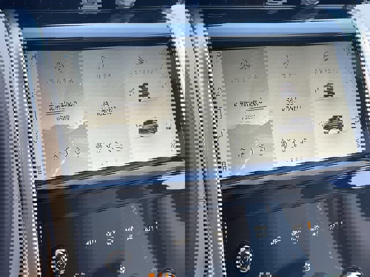 Used 2023 Land Rover Discovery Sport SE image 24