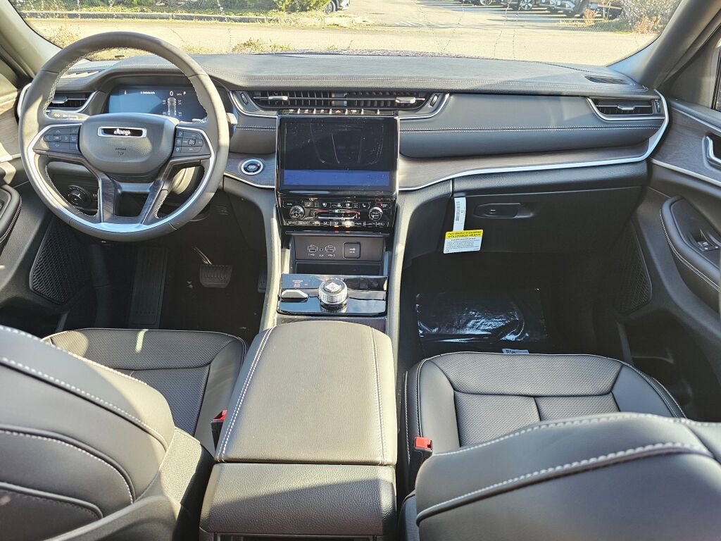 New 2025 Jeep Grand Cherokee Limited image 14