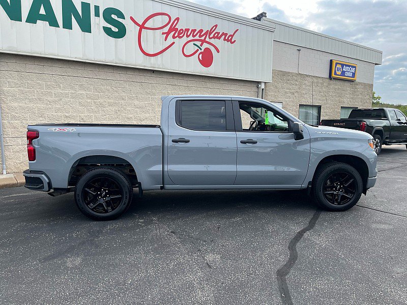 Used 2024 Chevrolet Silverado 1500 Custom AWD/4WD image 9