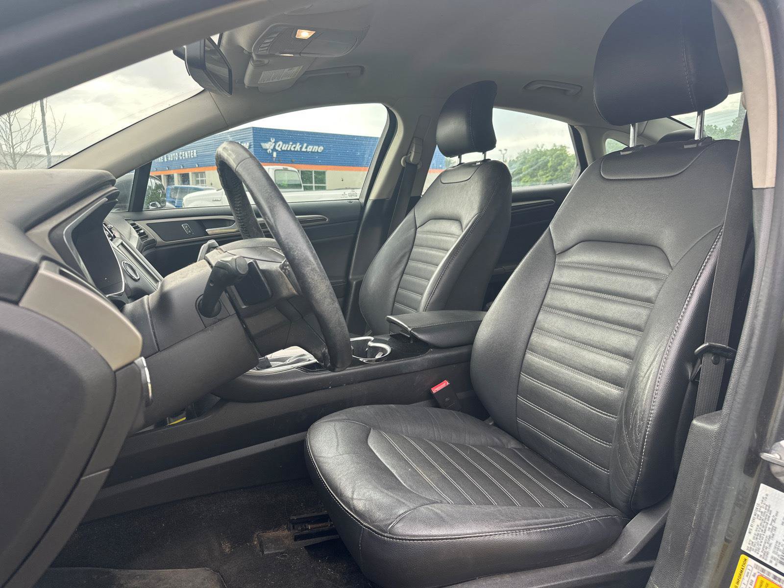 Used 2016 Ford Fusion SE w/ Equipment Group 202A FWD image 6