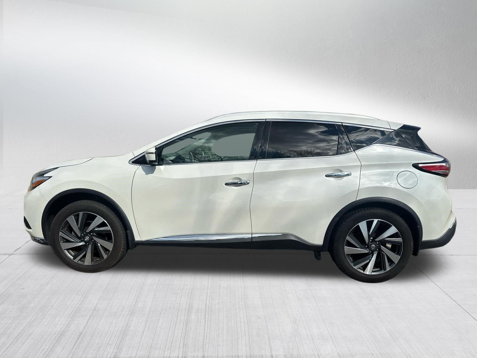 Used 2017 Nissan Murano Platinum w/ Platinum Technology Package AWD/4WD image 4