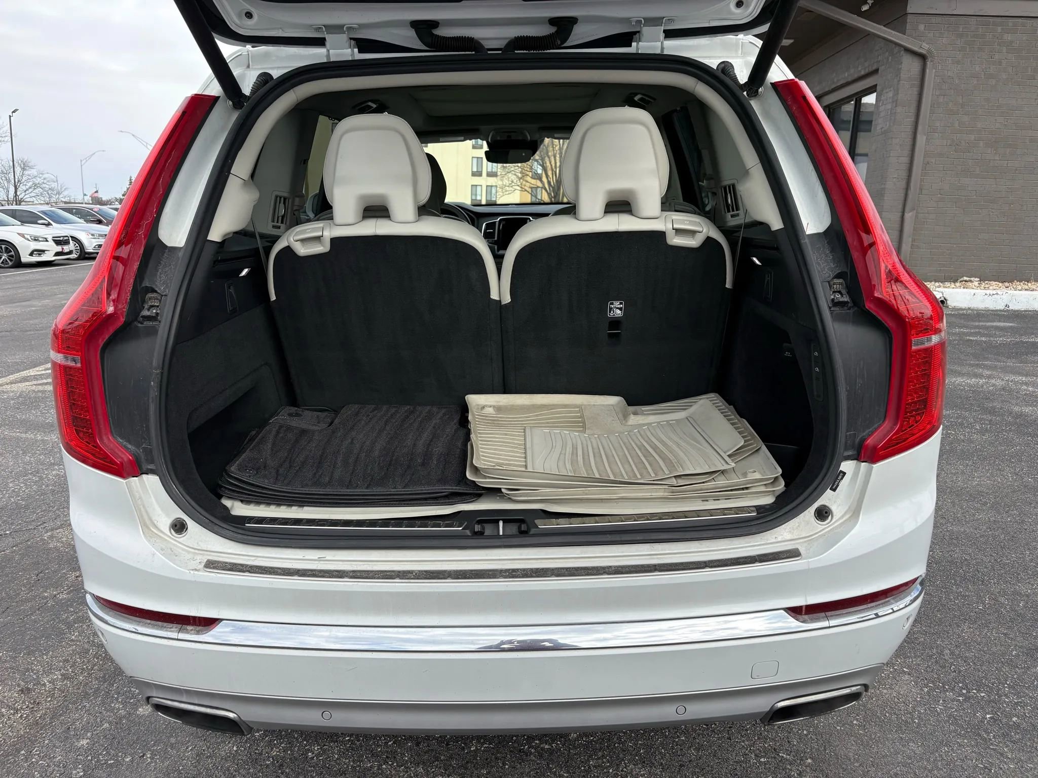 Used 2020 Volvo XC90 T6 Inscription image 9