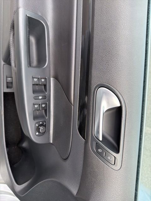 Used 2014 Volkswagen Jetta TDI image 12