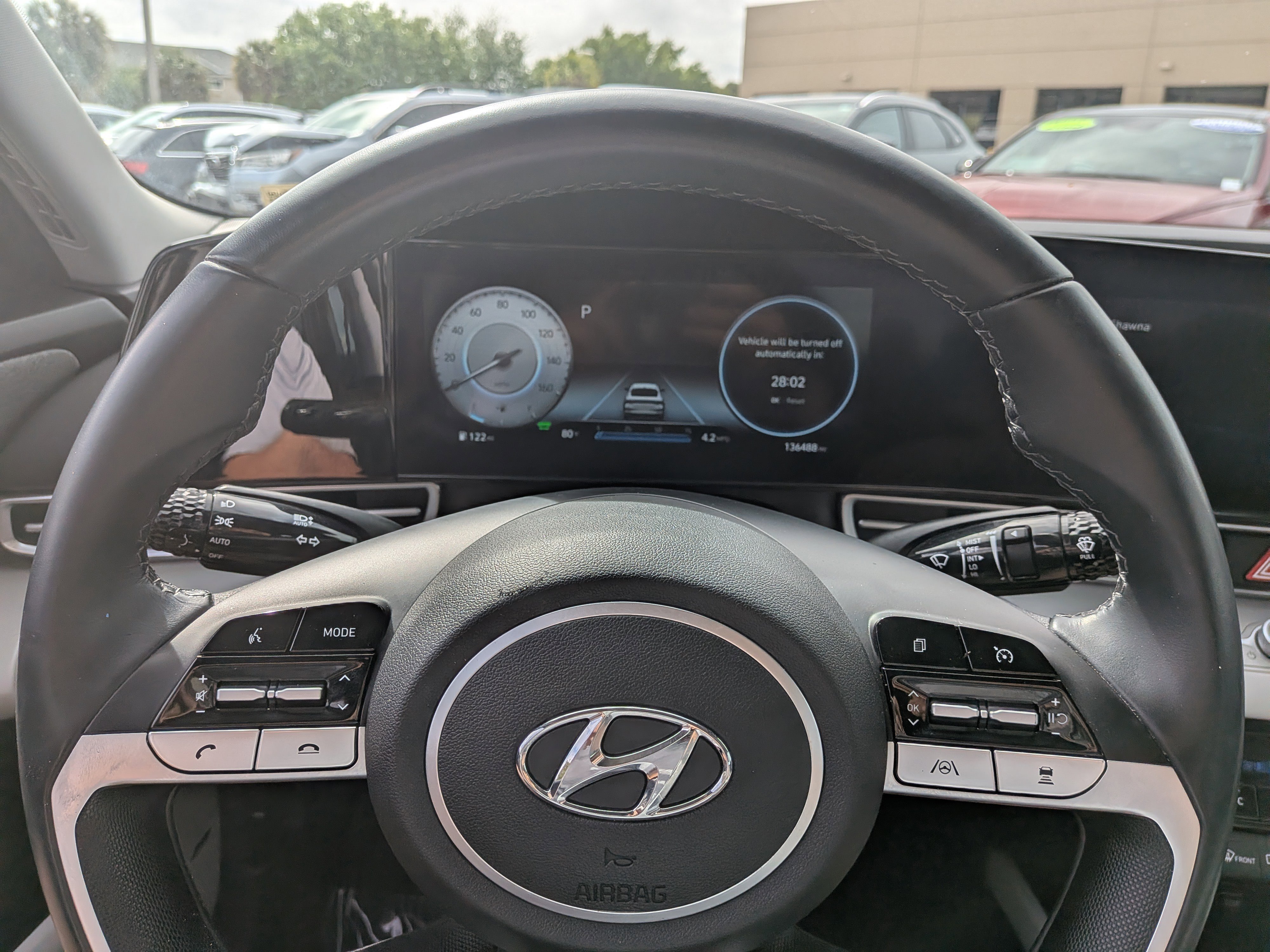 Used 2022 Hyundai Elantra Limited w/ Preferred Accessory Package image 25