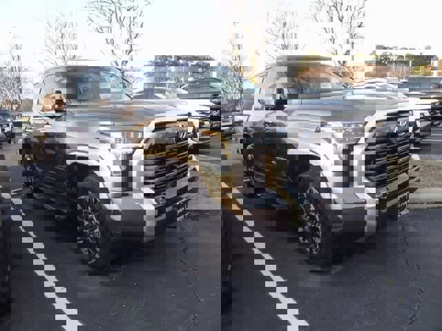 Used 2024 Toyota Tundra Limited image 3