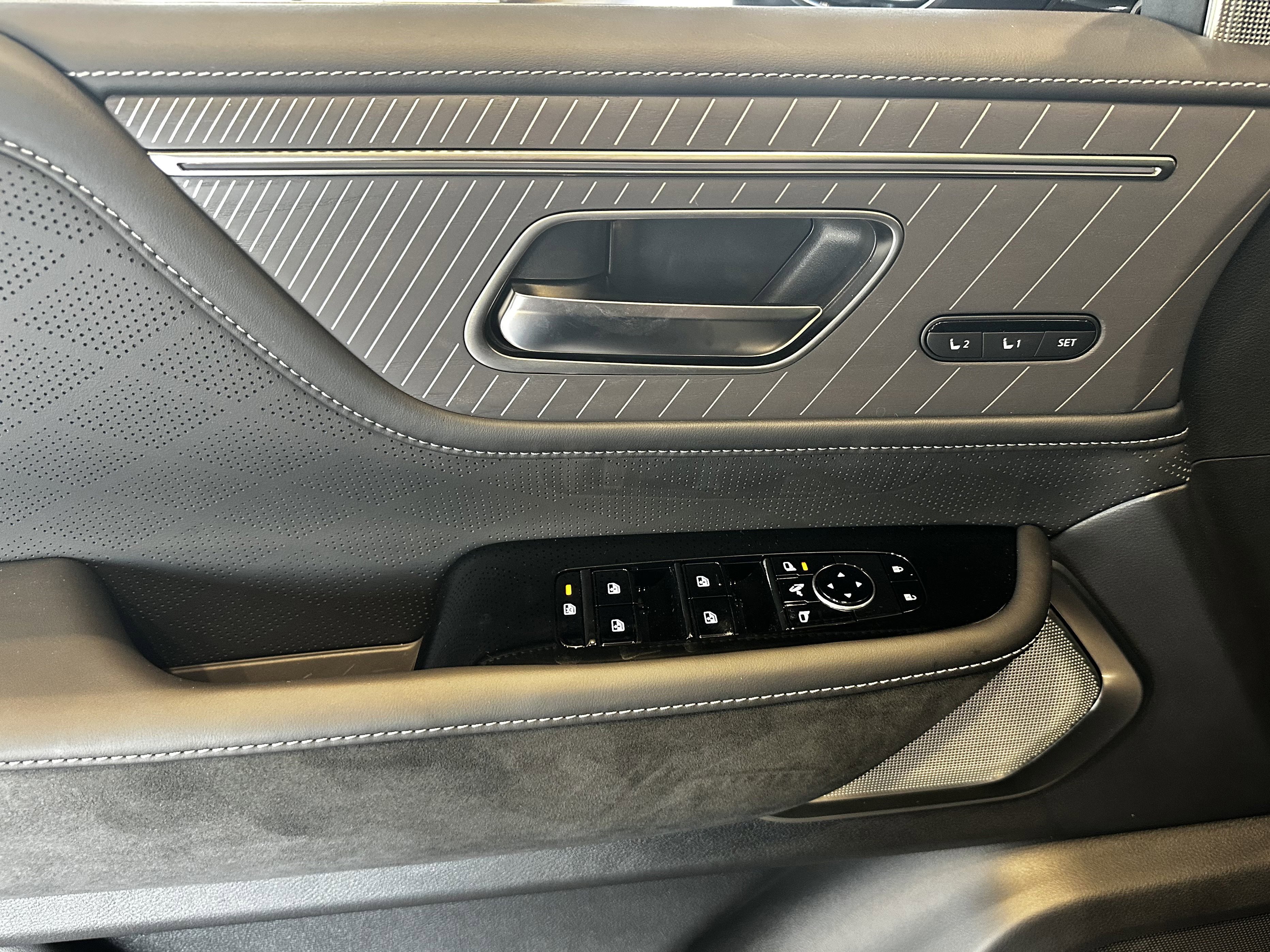 New 2026 INFINITI QX80 Autograph image 10