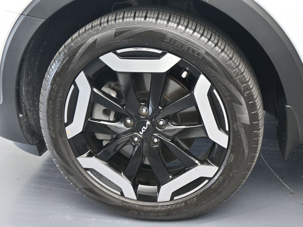 Used 2023 Kia Telluride EX image 32