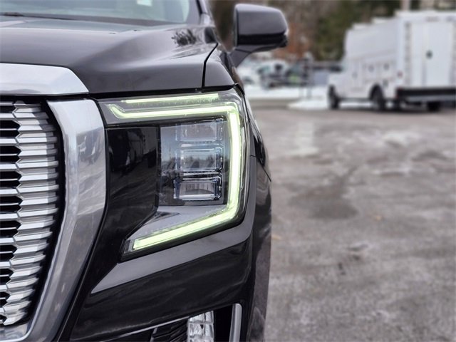 Used 2023 GMC Yukon XL Denali w/ Advanced Technology Package image 10