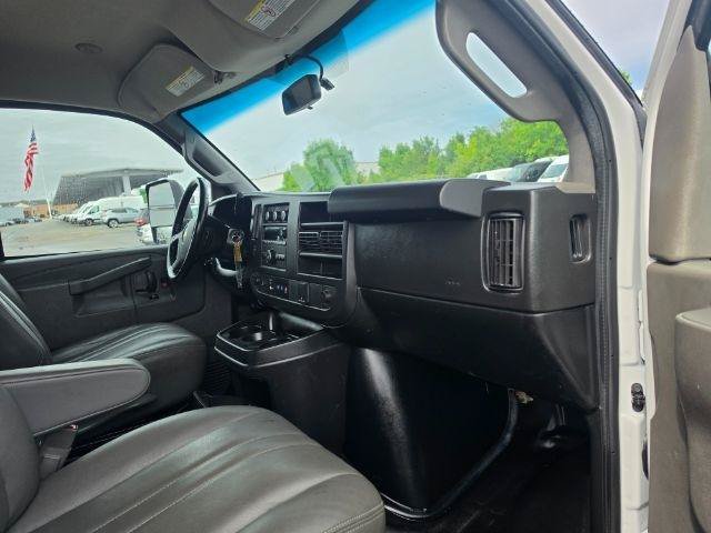 Used 2020 Chevrolet Express 3500 Extended w/ Power Convenience Package RWD image 9