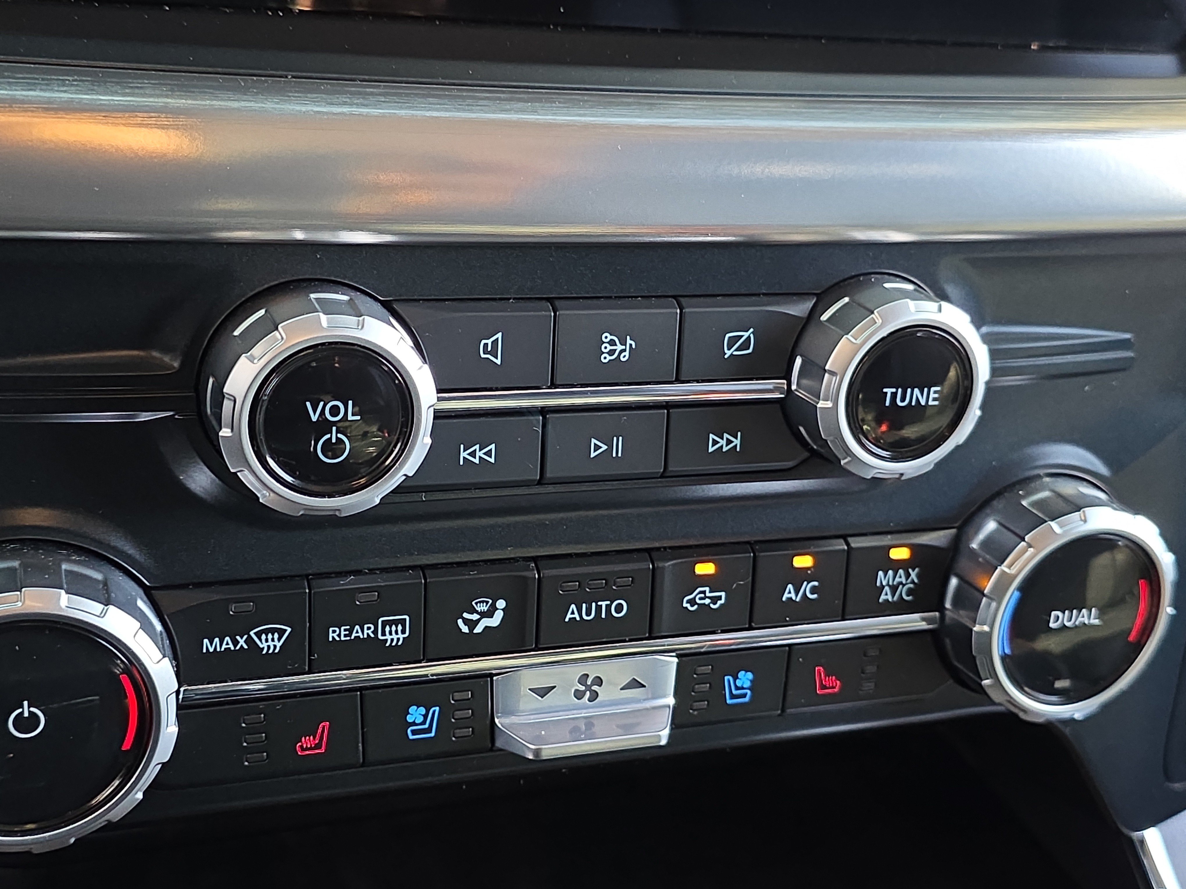 Used 2023 Ford F150 Lariat w/ Equipment Group 502A High AWD/4WD image 25